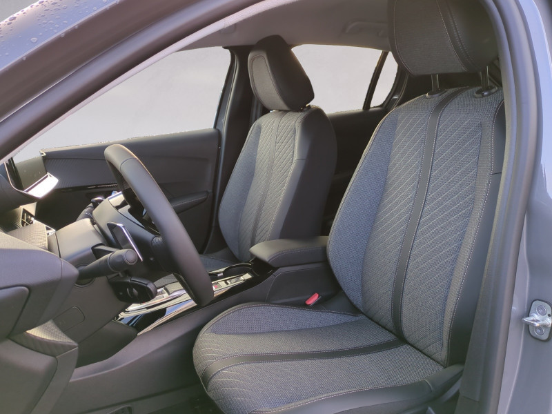 Photo 4 de l'offre de PEUGEOT 208 1.2 HYBRID 100CH ALLURE E-DCS6 - 18 % à 22495€ chez Automobiles 25
