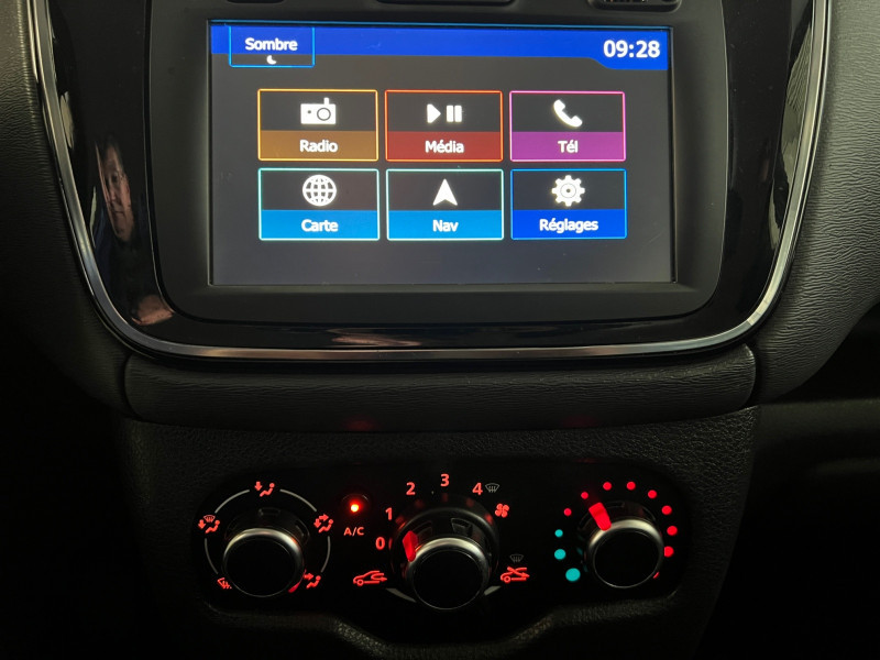 Photo 10 de l'offre de DACIA LODGY 1.5 BLUE DCI 115CH STEPWAY 7 PLACES à 12490€ chez Automobiles 25