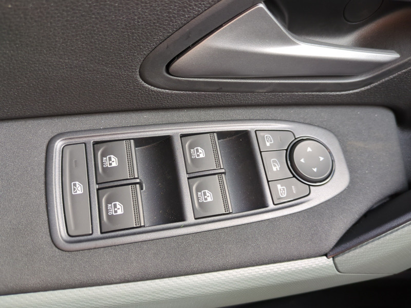 Photo 18 de l'offre de DACIA DUSTER 1.6 HYBRID 140CH EXTREME 4X2 - 4 % à 28999€ chez Automobiles 25