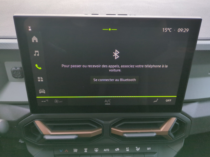 Photo 11 de l'offre de DACIA DUSTER 1.6 HYBRID 140CH EXTREME 4X2 - 4 % à 28999€ chez Automobiles 25