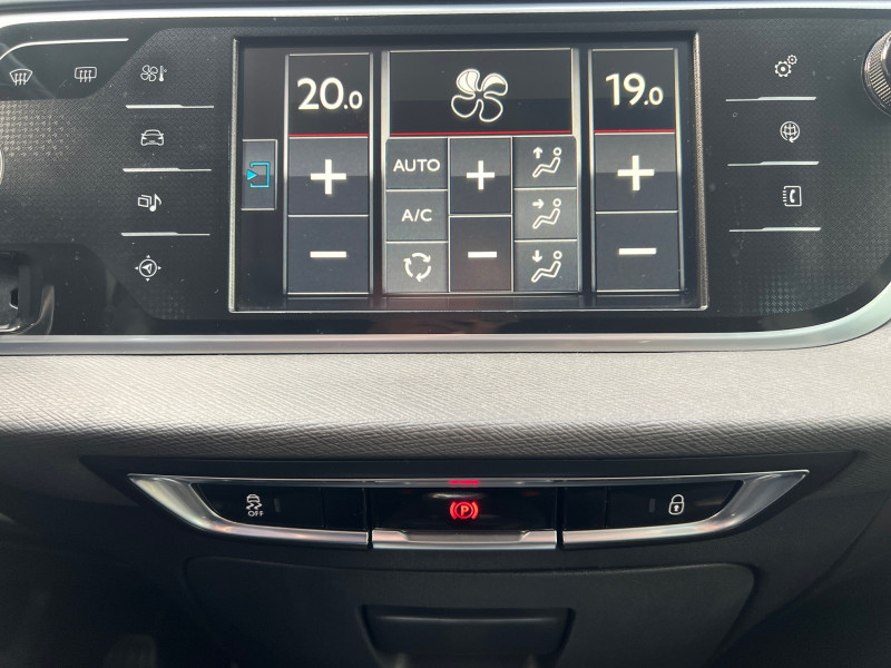 Photo 13 de l'offre de CITROEN GRAND C4 PICASSO BLUEHDI 150CH EXCLUSIVE S&S à 10990€ chez Automobiles 25