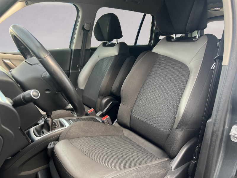 Photo 4 de l'offre de CITROEN GRAND C4 PICASSO BLUEHDI 150CH EXCLUSIVE S&S à 10990€ chez Automobiles 25