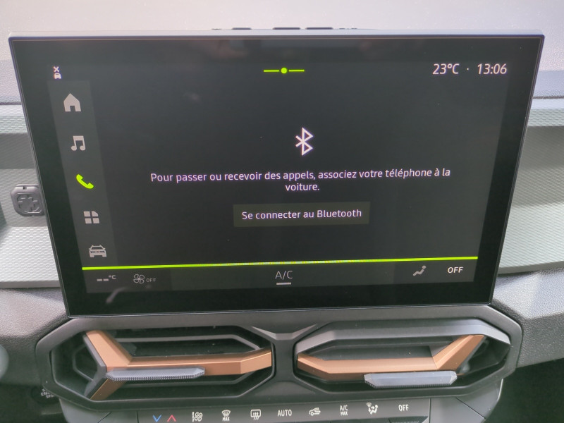 Photo 10 de l'offre de DACIA DUSTER 1.6 HYBRID 140CH EXTREME 4X2 - 4 % à 28999€ chez Automobiles 25