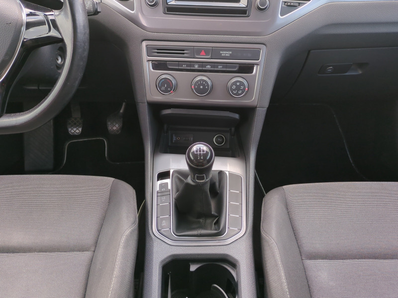 Photo 8 de l'offre de VOLKSWAGEN GOLF SPORTSVAN 1.2 TSI 85CH BLUEMOTION TECHNOLOGY TRENDLINE à 10990€ chez Automobiles 25