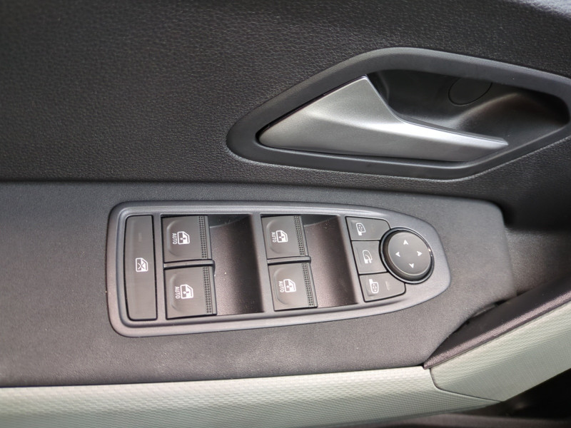 Photo 16 de l'offre de DACIA DUSTER 1.6 HYBRID 140CH EXTREME 4X2 - 4 % à 28999€ chez Automobiles 25