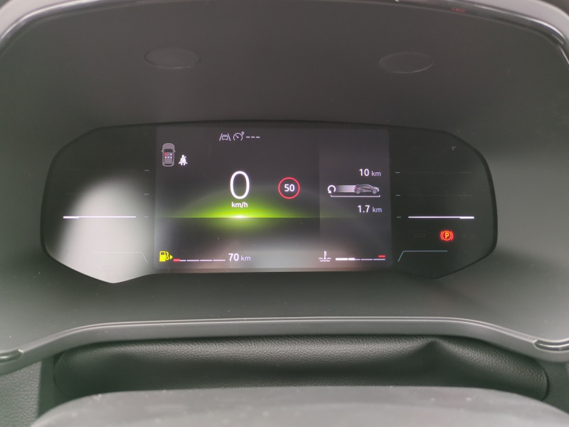 Photo 8 de l'offre de RENAULT CAPTUR II 1.0 TCE 90CH EVOLUTION - 28 % à 20299€ chez Automobiles 25