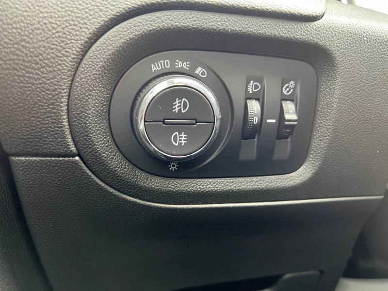 Photo 16 de l'offre de OPEL GRANDLAND X 1.6 D 120CH ECOTEC INNOVATION à 12900€ chez Automobiles 25