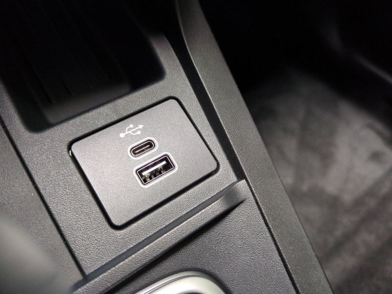 Photo 9 de l'offre de FORD PUMA 1.0 ECOBOOST HYBRID 125CH ST-LINE S&S POWERSHIFT - 23 % à 25995€ chez Automobiles 25