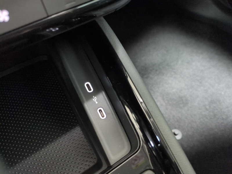 Photo 10 de l'offre de SKODA KAMIQ 1.0 TSI EVO 2 116CH SELECTION DSG7 - 21 % à 24999€ chez Automobiles 25