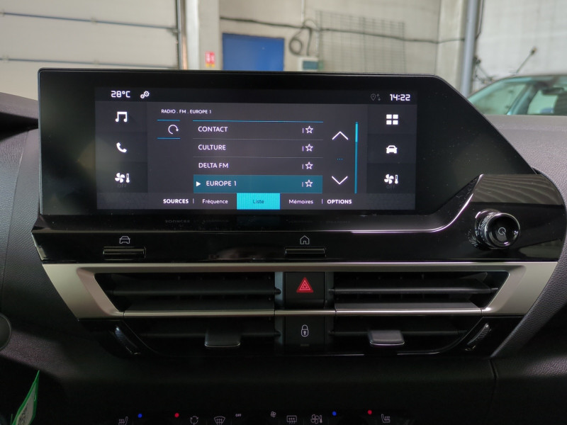 Photo 12 de l'offre de CITROEN C4 1.2 HYBRIDE 145CH S&S PLUS AUTOMATIQUE - 30 % à 22799€ chez Automobiles 25