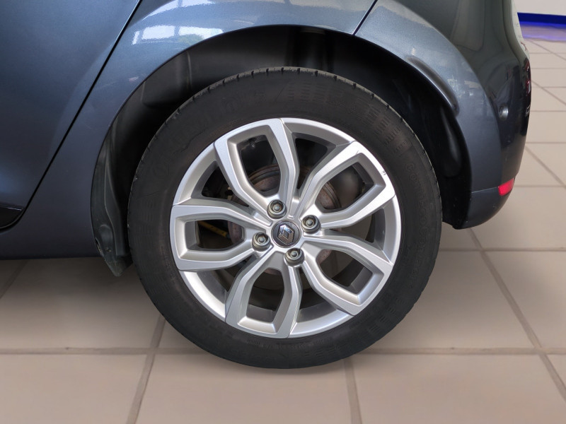 Photo 20 de l'offre de RENAULT CLIO IV 1.5 DCI 90CH ENERGY INTENS 5P à 10900€ chez Automobiles 25