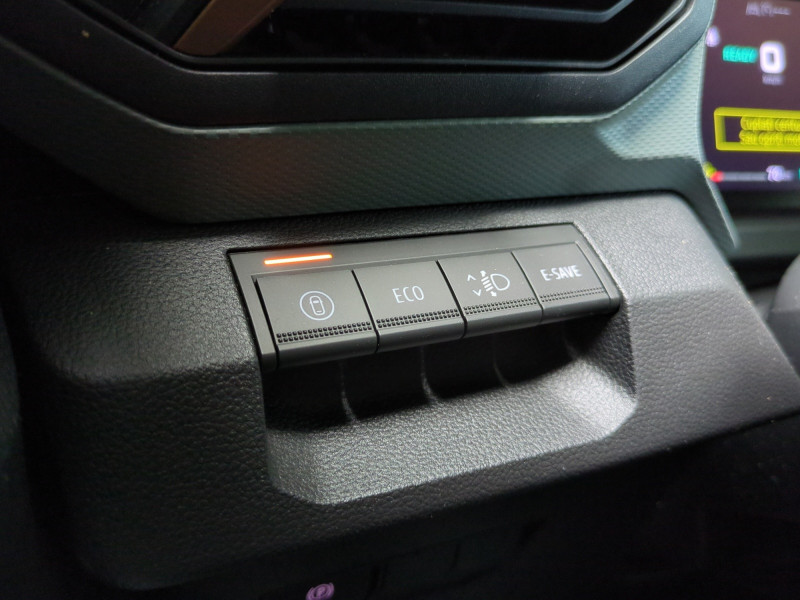 Photo 9 de l'offre de DACIA DUSTER 1.6 HYBRID 140CH EXTREME - 4 % à 28999€ chez Automobiles 25