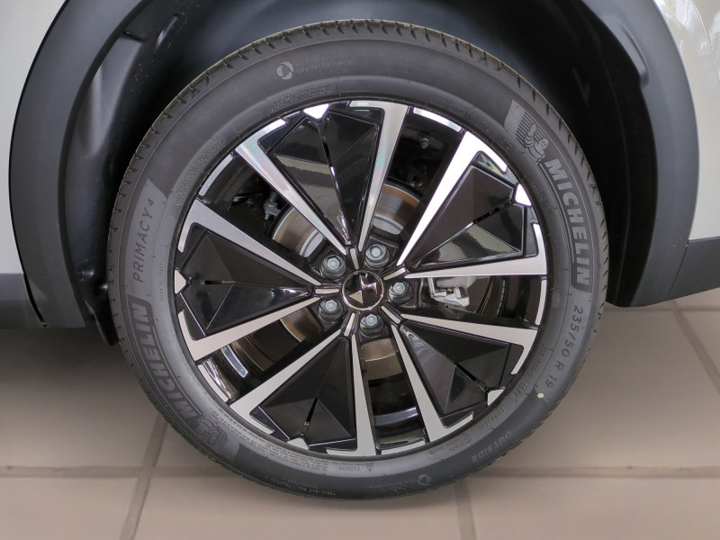 Photo 20 de l'offre de DS DS 7 1.5 BLUEHDI 130CH PALLAS - 36 % à 33999€ chez Automobiles 25