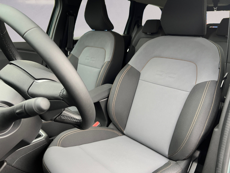 Photo 4 de l'offre de DACIA JOGGER 1.0 ECO-G 100CH EXTREME+ 7 PLACES -24 - 8 % à 22499€ chez Automobiles 25