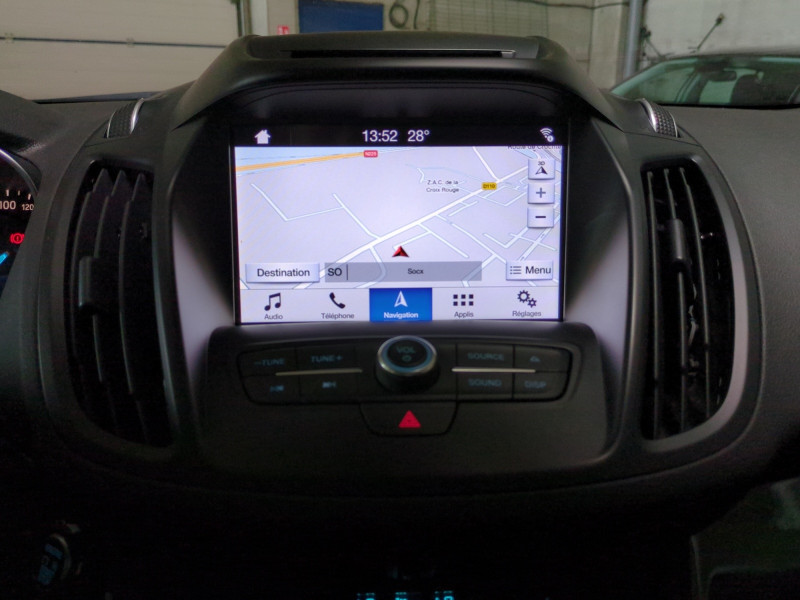 Photo 11 de l'offre de FORD KUGA 1.5 TDCI 120CH STOP&START TITANIUM 4X2 EURO6.2 à 13590€ chez Automobiles 25