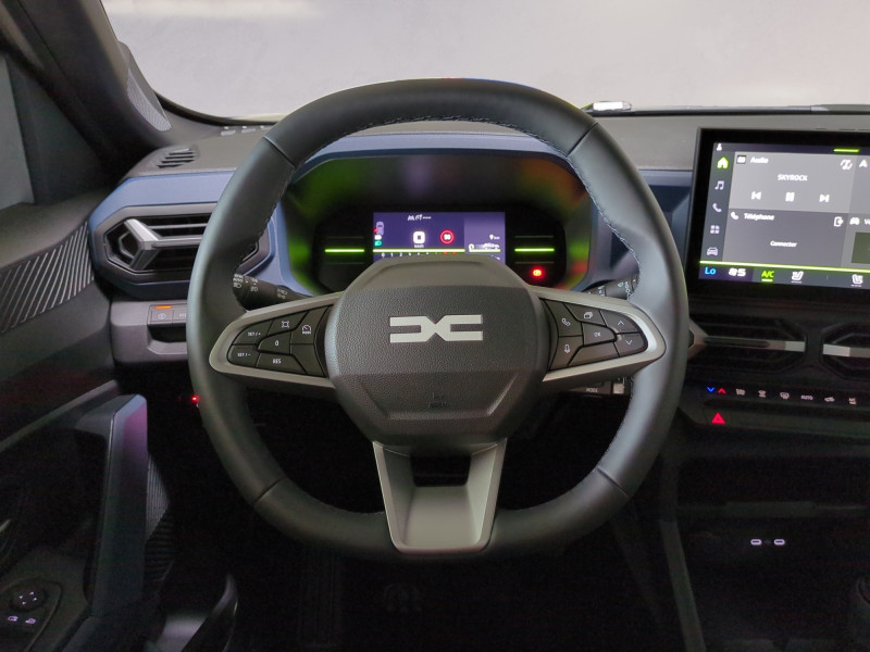 Photo 6 Dacia DUSTER 1.2 TCE MILD HYBRID 130CH JOURNEY -12% Hybride VERT CEDRE en vente chez Automobiles 25 Photo 6 de l'offre de DACIA DUSTER 1.2 TCE MILD HYBRID 130CH JOURNEY -12% à 23999€ chez Automobiles 25