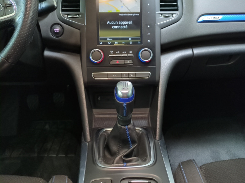 Photo 8 de l'offre de RENAULT MEGANE IV ESTATE 1.5 BLUE DCI 115CH INTENS à 15490€ chez Automobiles 25