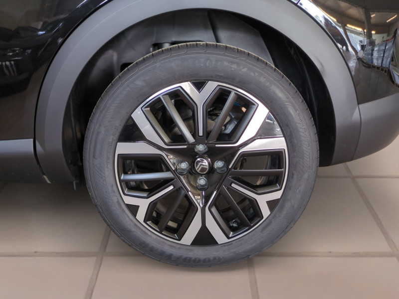 Photo 20 de l'offre de CITROEN C4 1.2 HYBRIDE 136CH S&S MAX AUTOMATIQUE - 26 % à 24799€ chez Automobiles 25