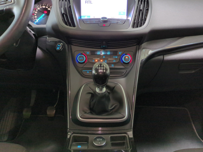 Photo 8 de l'offre de FORD KUGA 1.5 TDCI 120CH STOP&START TITANIUM 4X2 EURO6.2 à 13590€ chez Automobiles 25