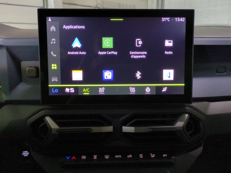 Photo 12 Dacia DUSTER 1.2 TCE MILD HYBRID 130CH JOURNEY -12% Hybride VERT CEDRE en vente chez Automobiles 25 Photo 12 de l'offre de DACIA DUSTER 1.2 TCE MILD HYBRID 130CH JOURNEY -12% à 23999€ chez Automobiles 25