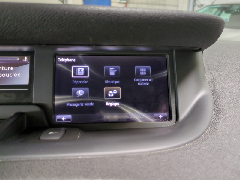 Photo 16 de l'offre de RENAULT SCENIC III 1.6 DCI 130CH ENERGY BOSE EURO6 2015 à 10900€ chez Automobiles 25