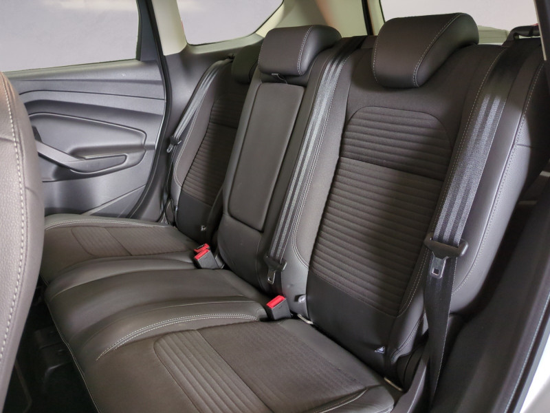 Photo 5 de l'offre de FORD KUGA 1.5 TDCI 120CH STOP&START TITANIUM 4X2 EURO6.2 à 13590€ chez Automobiles 25