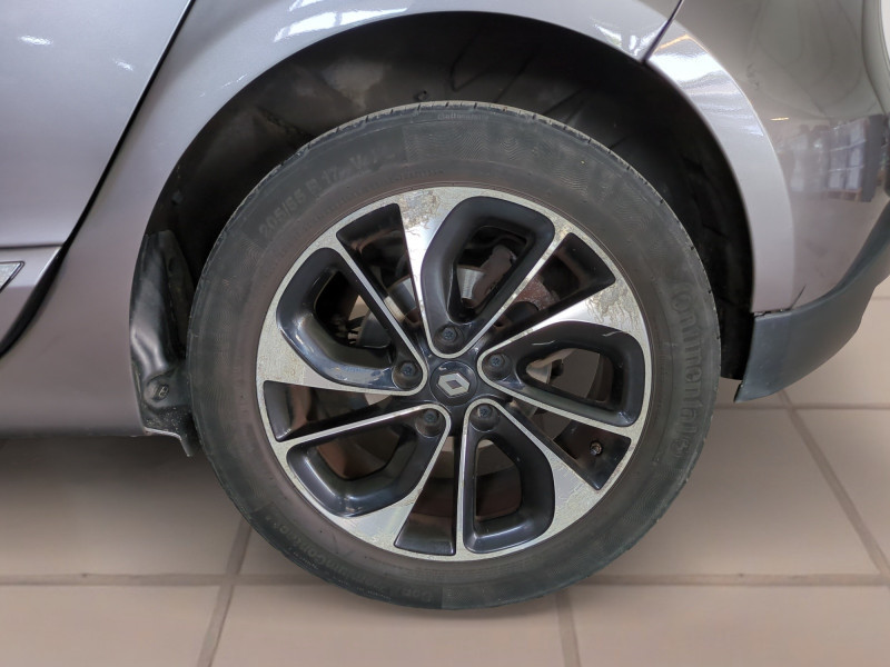 Photo 20 de l'offre de RENAULT SCENIC III 1.6 DCI 130CH ENERGY BOSE EURO6 2015 à 10900€ chez Automobiles 25