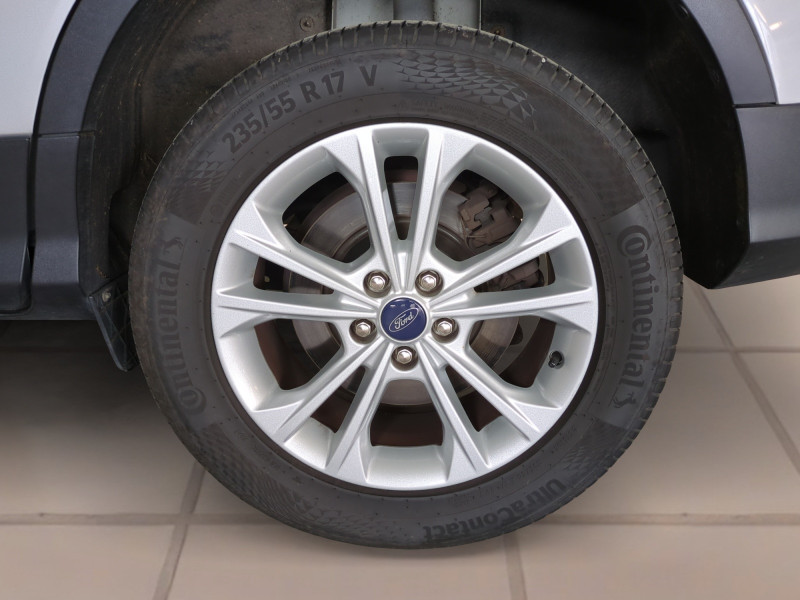 Photo 20 de l'offre de FORD KUGA 1.5 TDCI 120CH STOP&START TITANIUM 4X2 EURO6.2 à 13590€ chez Automobiles 25