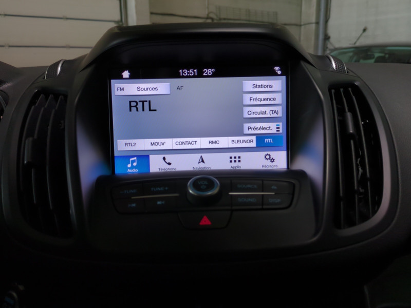 Photo 9 de l'offre de FORD KUGA 1.5 TDCI 120CH STOP&START TITANIUM 4X2 EURO6.2 à 13590€ chez Automobiles 25