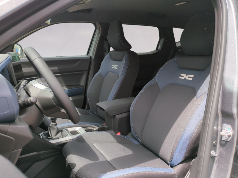 Photo 4 de l'offre de DACIA DUSTER 1.2 TCE MILD HYBRID 130CH JOURNEY à 25999€ chez Automobiles 25