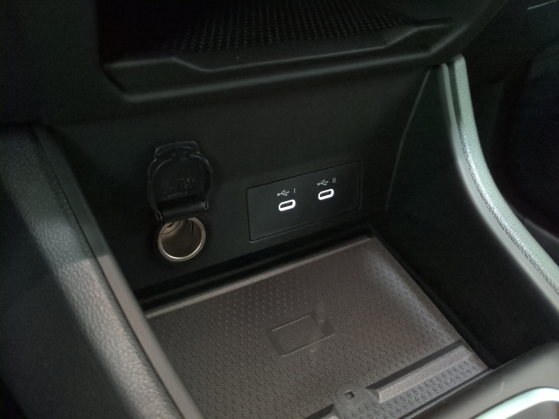 Photo 10 de l'offre de RENAULT CAPTUR II 1.0 TCE 90CH TECHNO - 22 % à 23799€ chez Automobiles 25