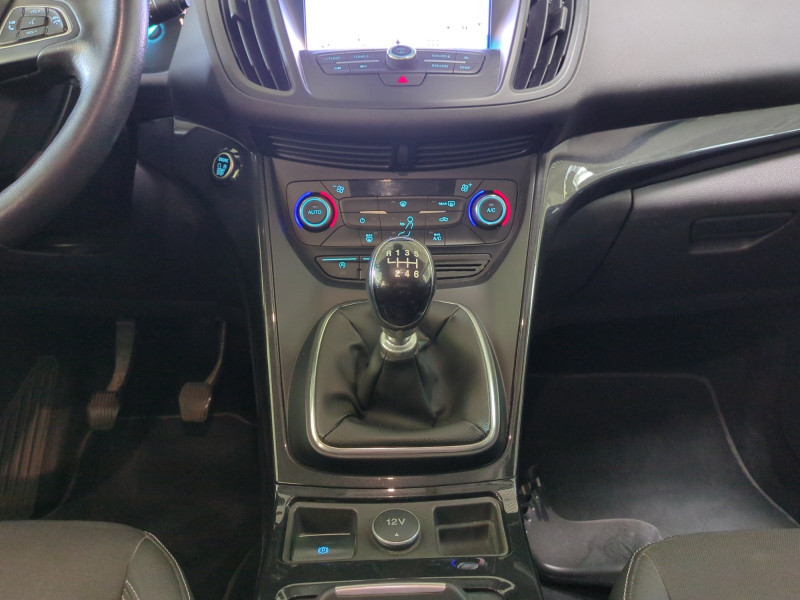 Photo 8 de l'offre de FORD KUGA 2.0 TDCI 150CH STOP&START TITANIUM 4X2 à 14990€ chez Automobiles 25