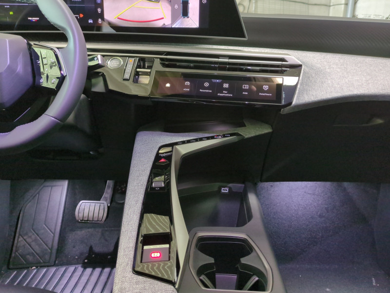 Photo 8 de l'offre de PEUGEOT 3008 1.2 HYBRID 145CH ALLURE E-DCS6 - 25 % à 32999€ chez Automobiles 25