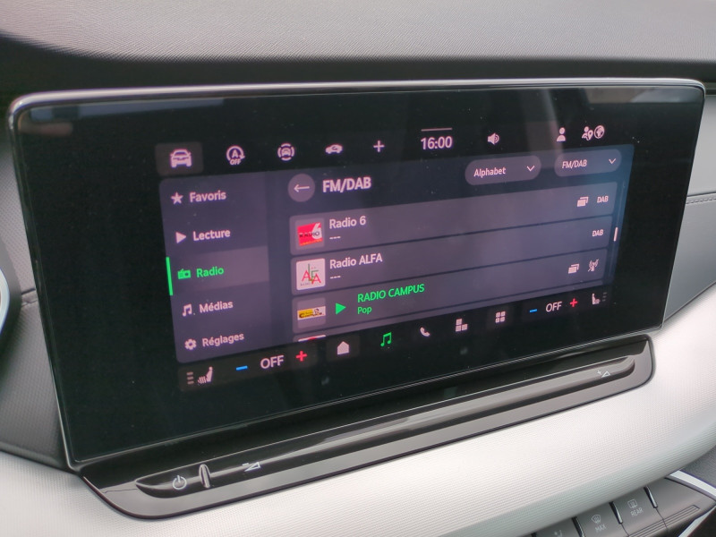 Photo 11 de l'offre de SKODA OCTAVIA COMBI 2.0 TDI SCR 150CH SELECTION DSG7 - 29 % à 30999€ chez Automobiles 25