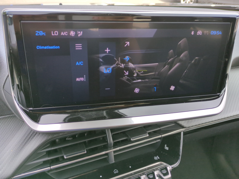 Photo 13 de l'offre de PEUGEOT 2008 1.2 HYBRID 145CH ALLURE E-DCS6 à 26499€ chez Automobiles 25