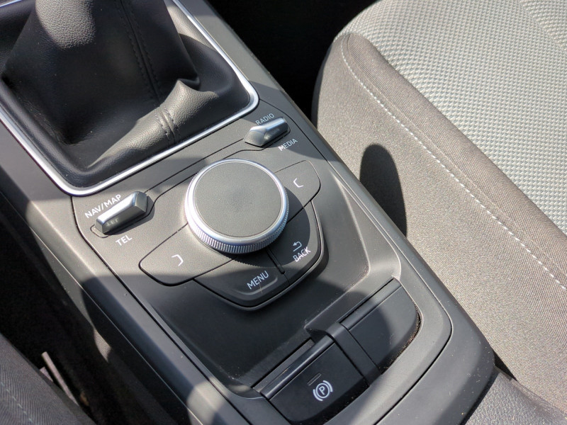 Photo 15 de l'offre de AUDI Q2 1.6 TDI 116CH DESIGN à 16490€ chez Automobiles 25