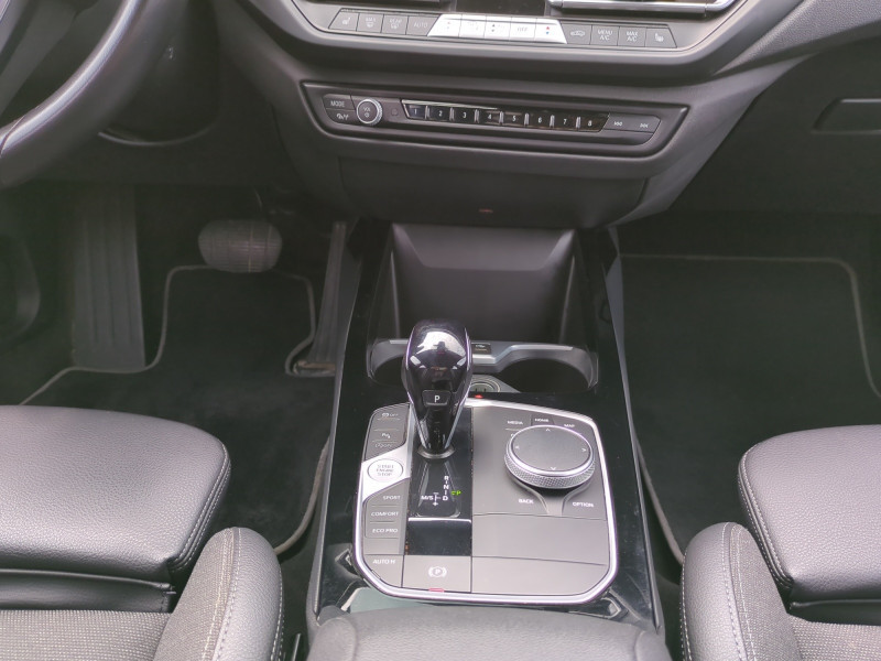 Photo 6 de l'offre de BMW SERIE 1 (F40) 118I 136CH EDITION SPORT à 23990€ chez Automobiles 25