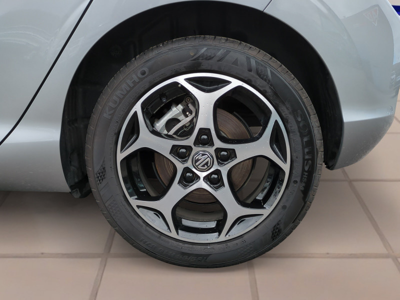 Photo 20 de l'offre de MG MOTOR MG3 HYBRID+ 195CH COMFORT à 17998€ chez Automobiles 25
