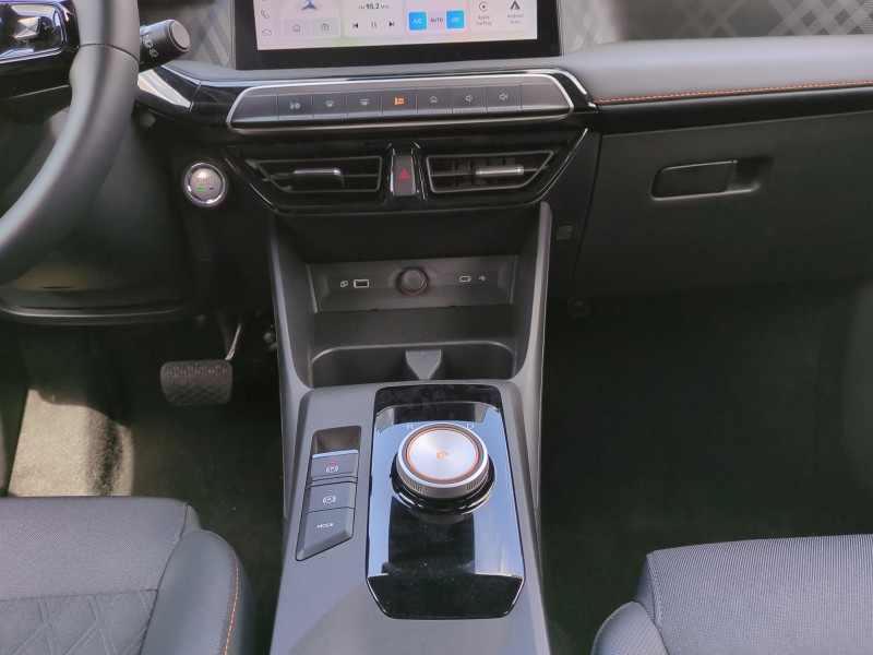 Photo 8 de l'offre de MG MOTOR MG3 HYBRID+ 195CH LUXURY à 19498€ chez Automobiles 25