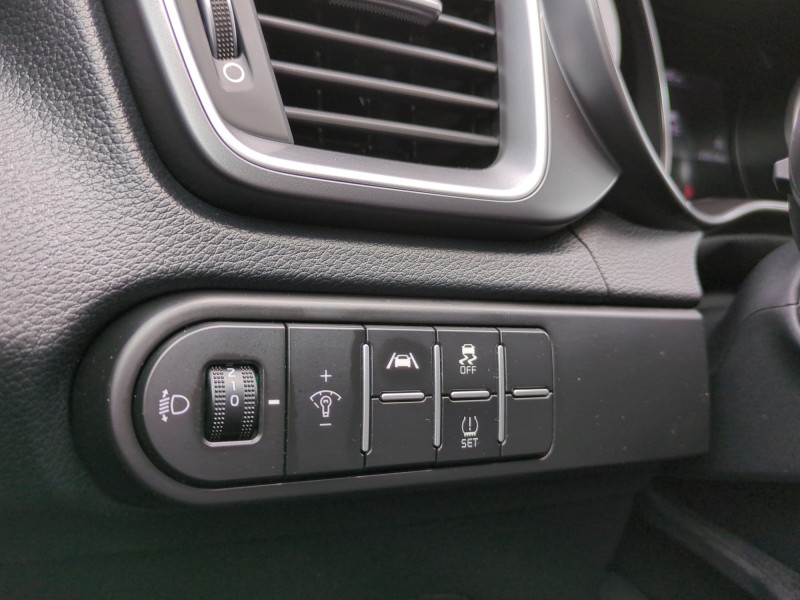 Photo 16 de l'offre de KIA CEED 1.5 T-GDI 140CH ACTIVE DCT7 à 21990€ chez Automobiles 25