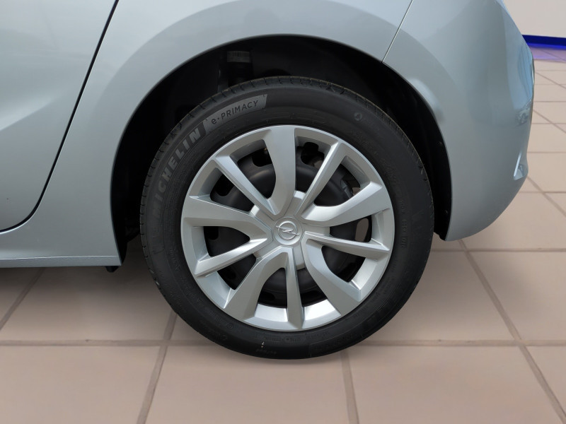 Photo 20 de l'offre de OPEL CORSA 1.2 TURBO 100CH EDITION BVA8 - 21 % à 18999€ chez Automobiles 25