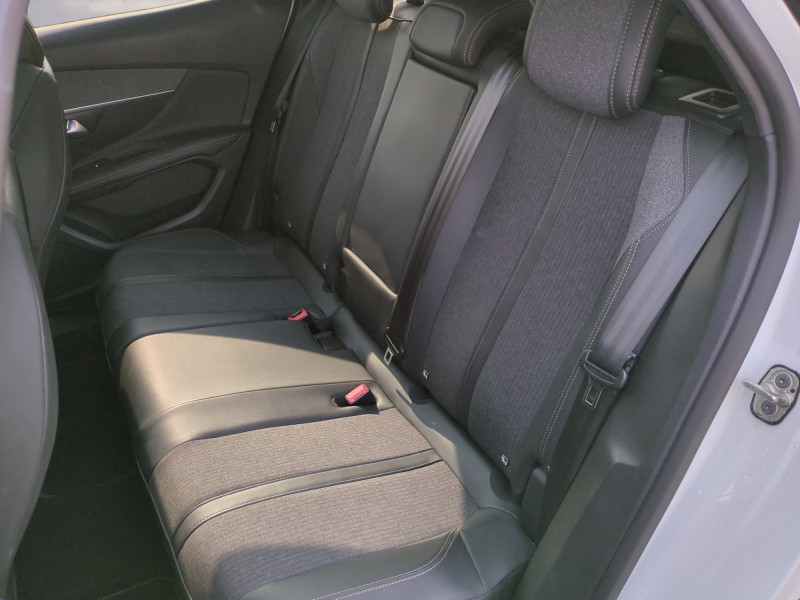 Photo 7 de l'offre de PEUGEOT 3008 1.6 PURETECH 180CH S&S GT LINE EAT8 à 15990€ chez Automobiles 25