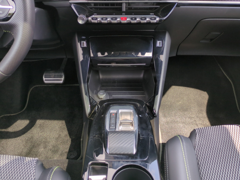 Photo 5 de l'offre de PEUGEOT 2008 1.2 HYBRID 136CH GT E-DCS6 à 24990€ chez Automobiles 25