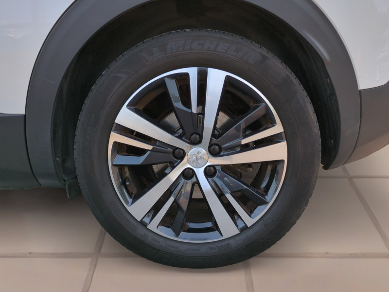 Photo 20 de l'offre de PEUGEOT 3008 1.6 PURETECH 180CH S&S GT LINE EAT8 à 15990€ chez Automobiles 25