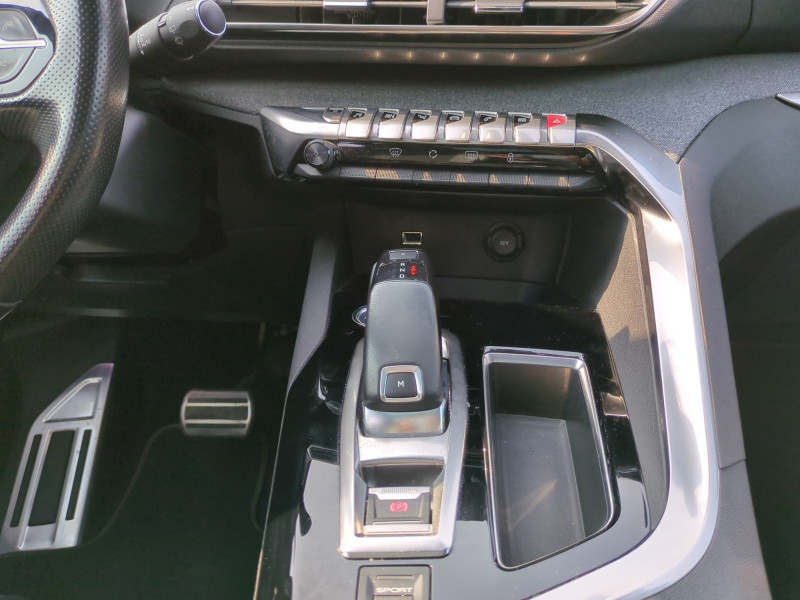 Photo 6 de l'offre de PEUGEOT 3008 1.6 PURETECH 180CH S&S GT LINE EAT8 à 15990€ chez Automobiles 25
