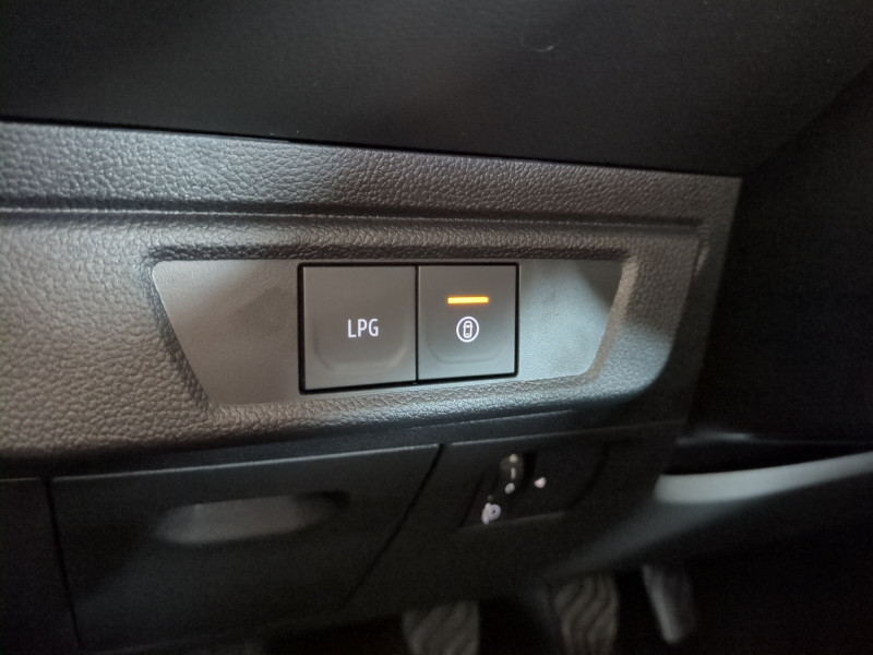 Photo 17 de l'offre de DACIA SANDERO 1.0 ECO-G 100CH STEPWAY EXPRESSION à 17299€ chez Automobiles 25