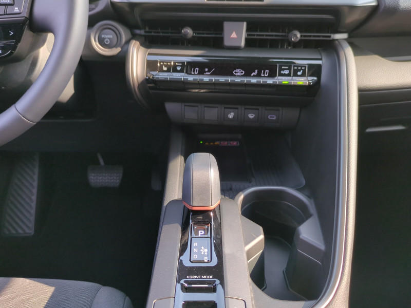 Photo 5 de l'offre de TOYOTA C-HR 1.8 140CH DESIGN MY25 - 22 % à 29499€ chez Automobiles 25