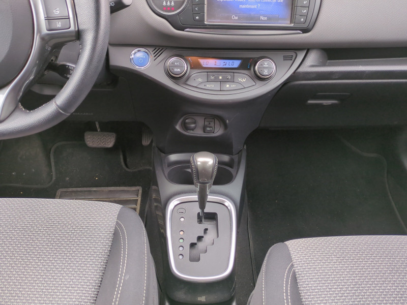 Photo 6 de l'offre de TOYOTA YARIS HSD 100H BUSINESS 5P à 12490€ chez Automobiles 25