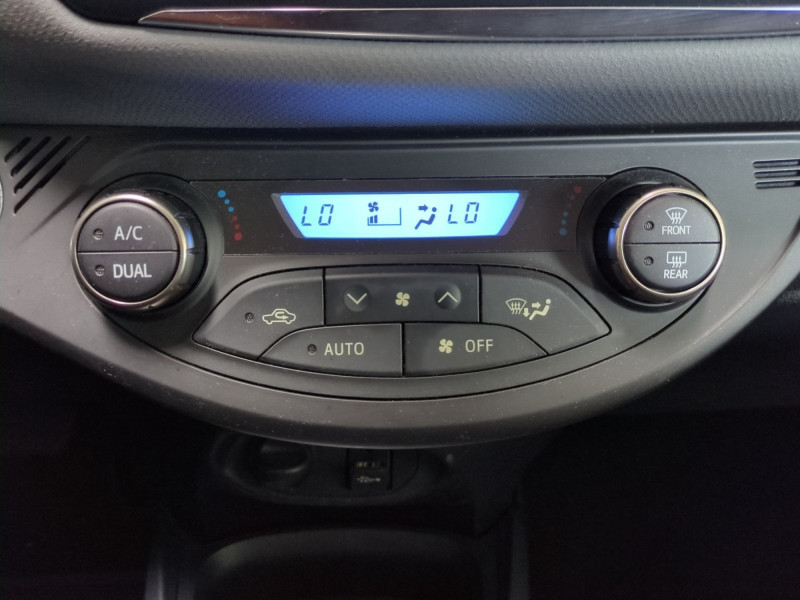 Photo 12 de l'offre de TOYOTA YARIS HSD 100H BUSINESS 5P à 12490€ chez Automobiles 25