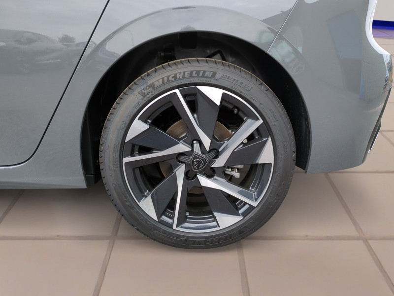 Photo 20 de l'offre de PEUGEOT 308 1.5 BLUEHDI 130CH S&S ALLURE EAT8 - 30 % à 26599€ chez Automobiles 25